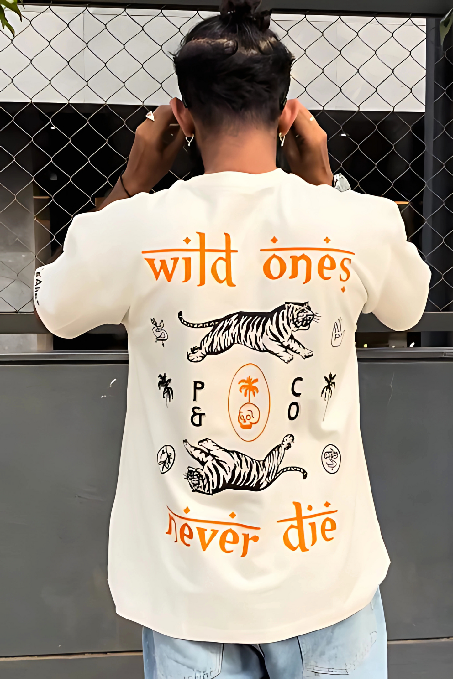 WILD ONES OVERSIZED T-SHIRT